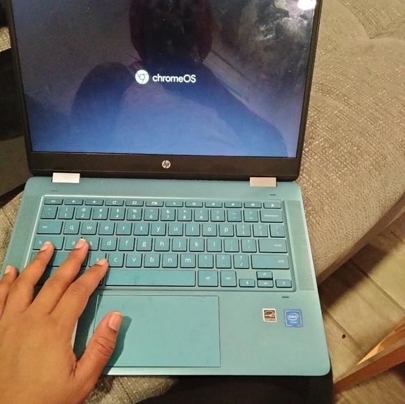 HP Chromebook x360 teal blue can negotiate or trade - Picture 6 of 6